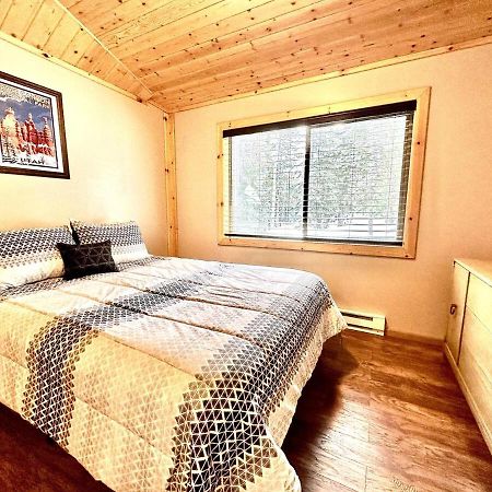 Lovely Log Cabin With Fire Pit! Duck Creek Village Exterior foto