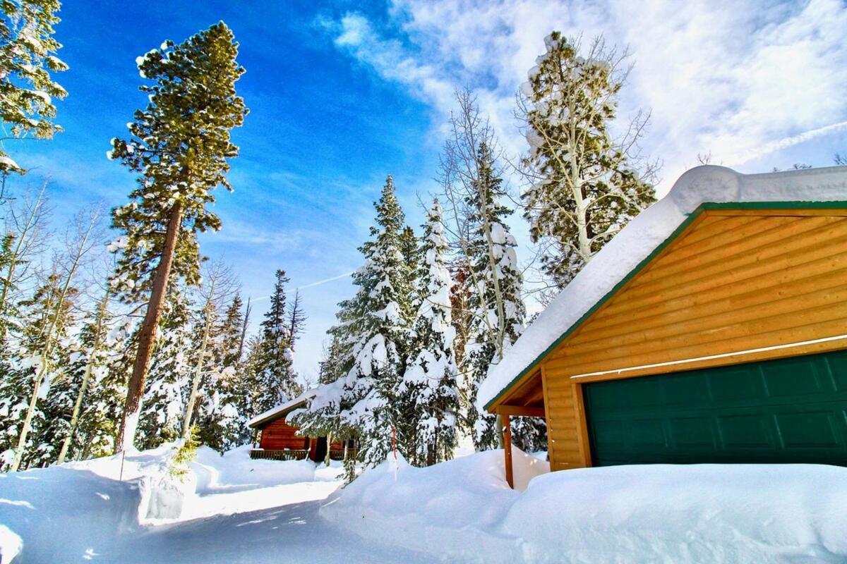 Lovely Log Cabin With Fire Pit! Duck Creek Village Exterior foto